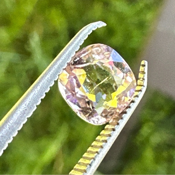 1.12cts Natural Pink Morganite GEM - Picture 7 of 17